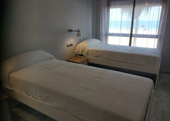 Victoria Sunset Lounge